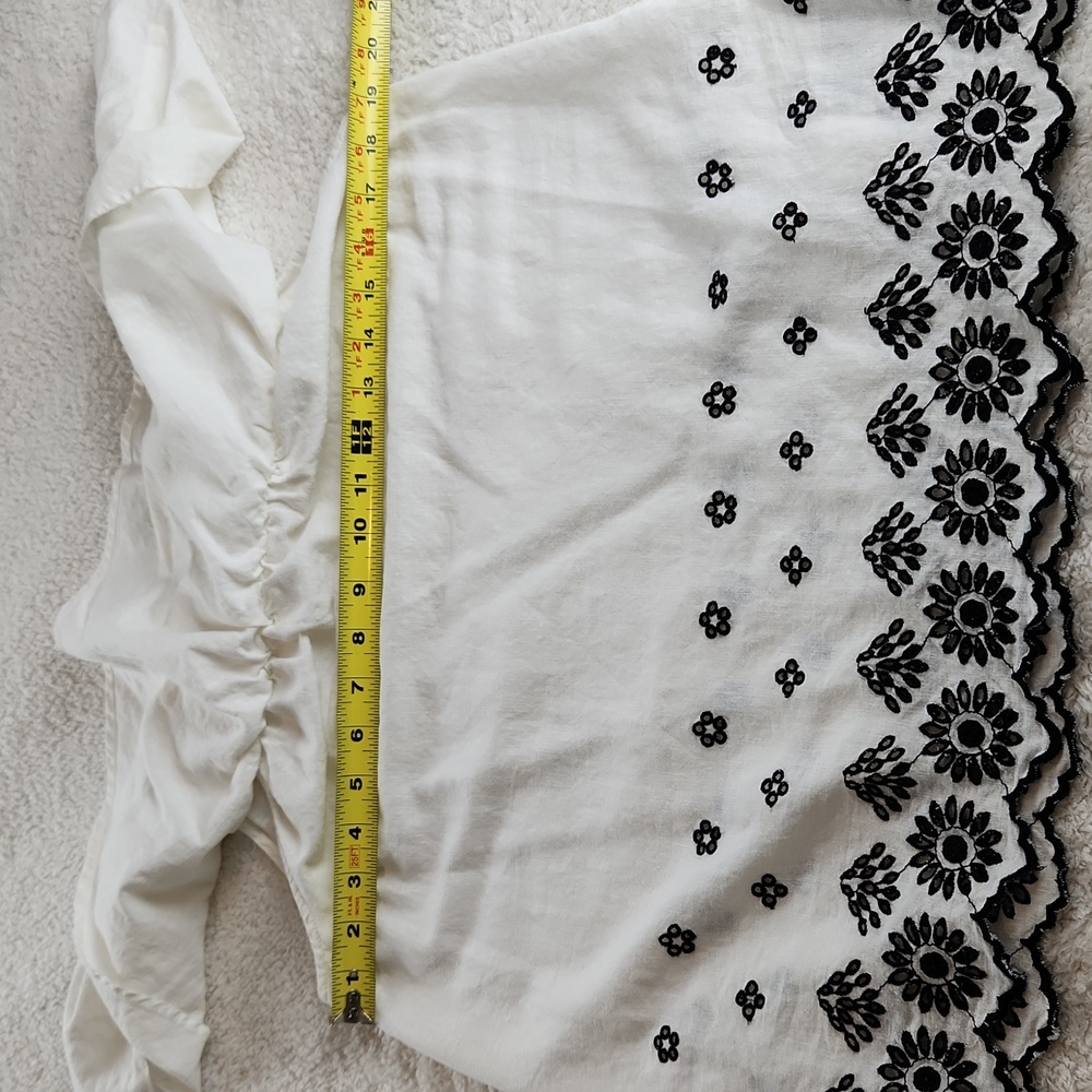 OLD NAVY peasant ruffle blouse top size Medium. So cute! - Picture 5 of 8
